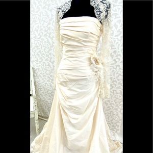Pronovias Barcelona 100% Silk Ivory Wedding Dress